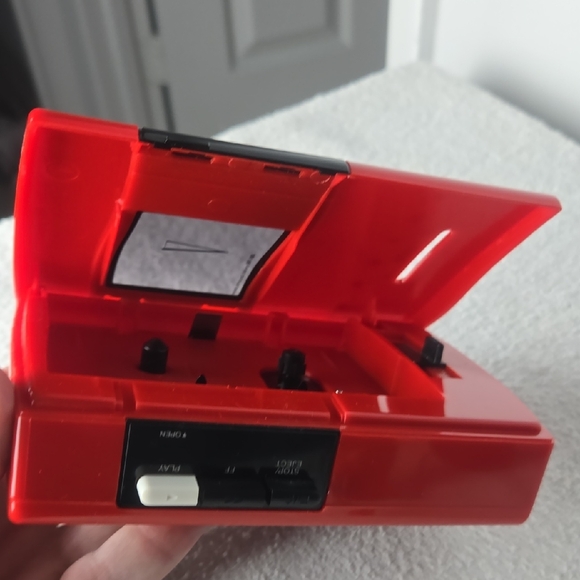 Sharp Red Portable Cassette Player AM/FM Radio with Headphones - Picture 4 of 6